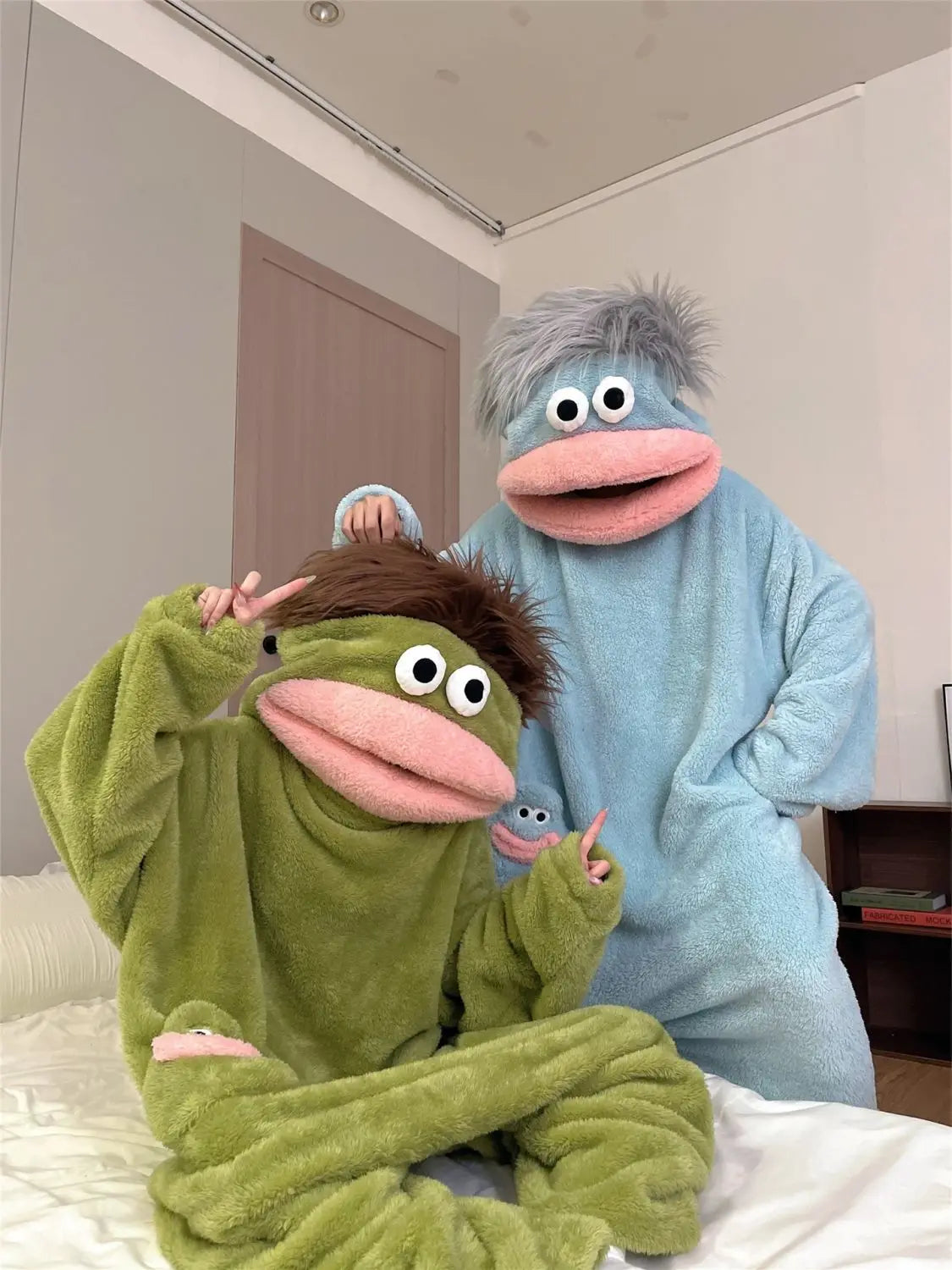 Cartoon Kapuzen-Pyjama Set – Warm & Kuschelig für Kinder